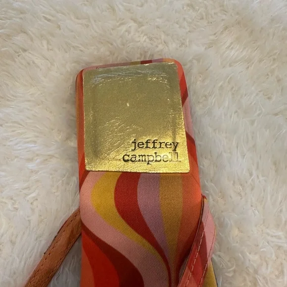 Jeffrey Campbell Wave Pattern Sandals with Gold Detail - Picture 2 of 8